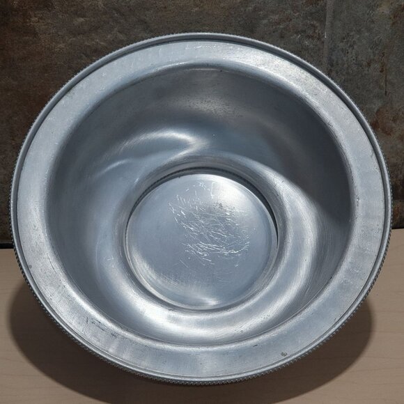 Vintage BW Buenilum Aluminum Serving Dish Bowl - Picture 9 of 9